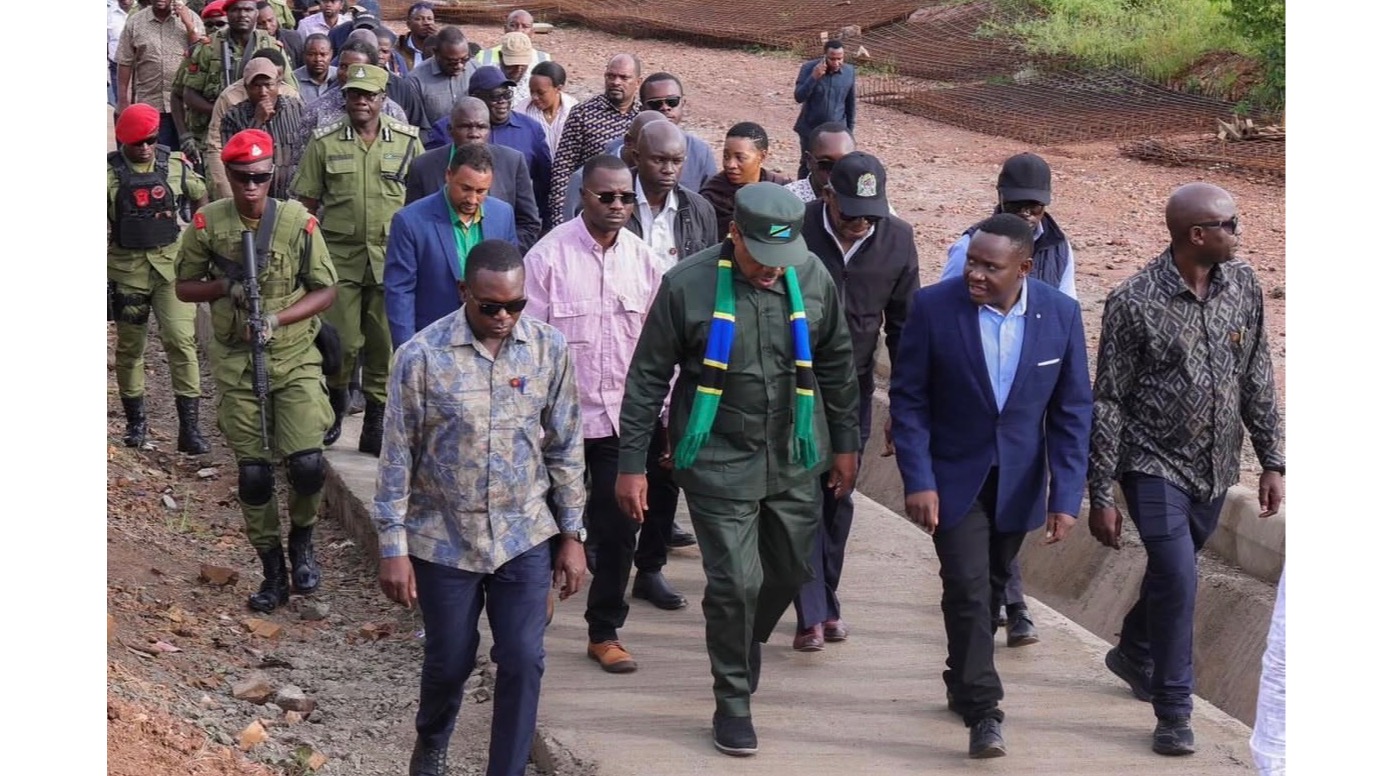 WAZIRI MKUU, Dkt. Mwigulu Nchemba akagua miundombinu ya Bandari ya Kasanga iliyopo Wilaya ya Kalambo mkoani Rukwa, wakati alipokuwa katika ziara yake ya kikazi mkoani humo Machi 10, 2026.