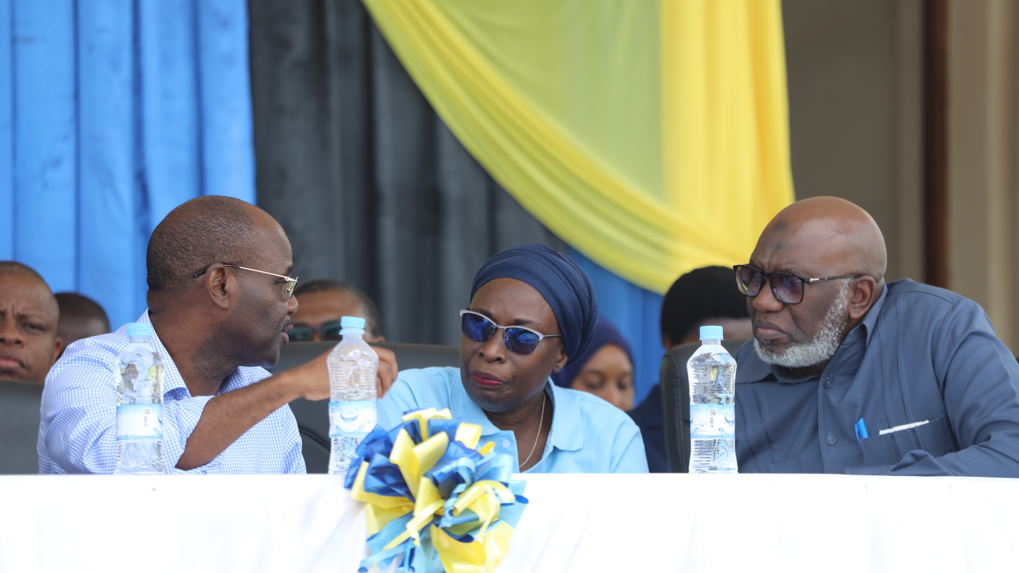 WAZIRI MBARAWA APIGILIA MSUMARI IDADI YA MABAHARIA WANAWAKE